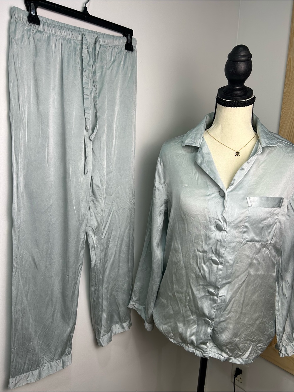 Pure Silk 100% Mulberry Silk Women's Long Sleeve Pajamas Set- Light Blue - Picture 7 of 9